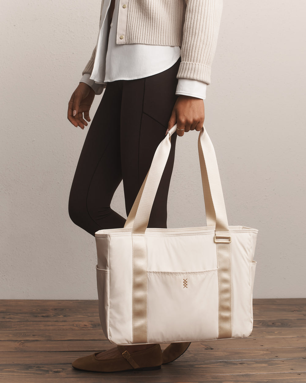 On The Daily Tote - US 5637