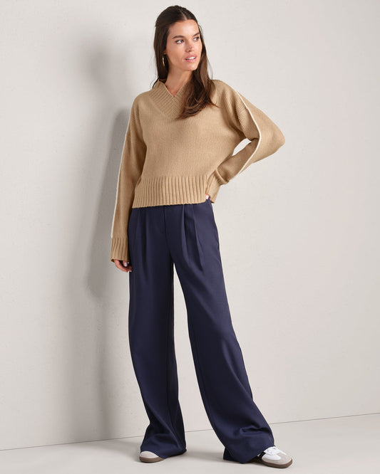 Westside V-Neck Sweater - US 4348