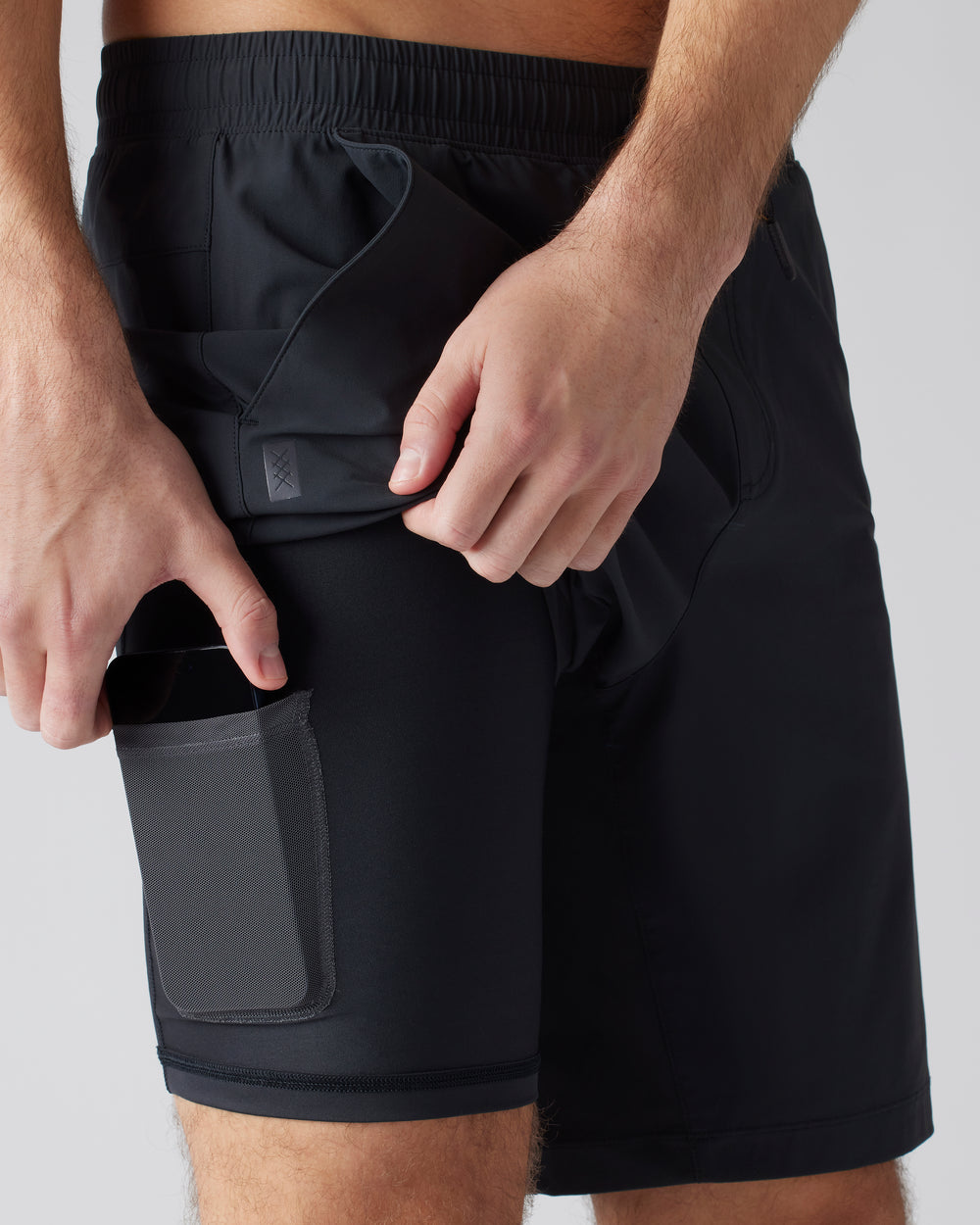 9" Pursuit Short - Lined - US 6330