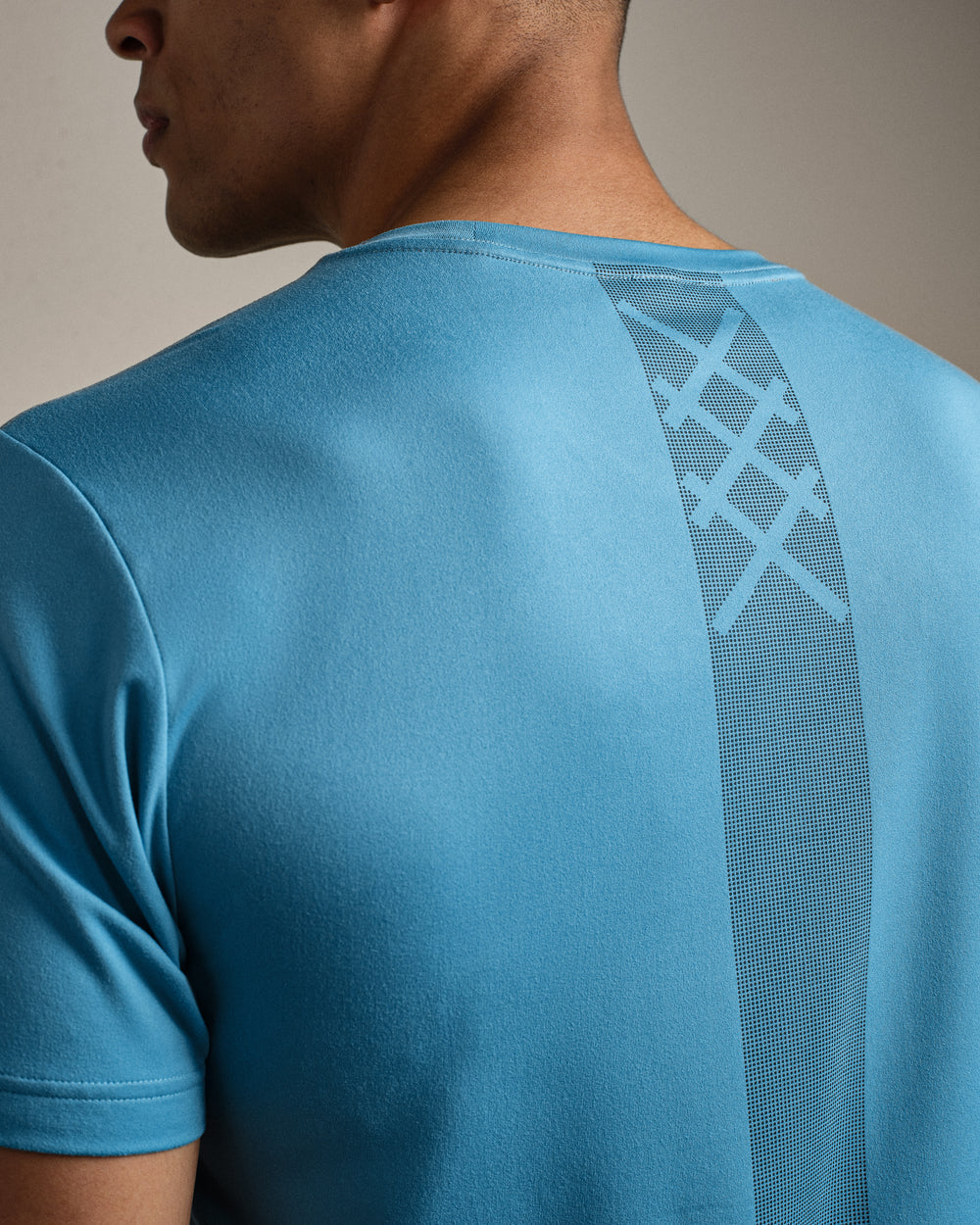 Backspin Tee - US 9122