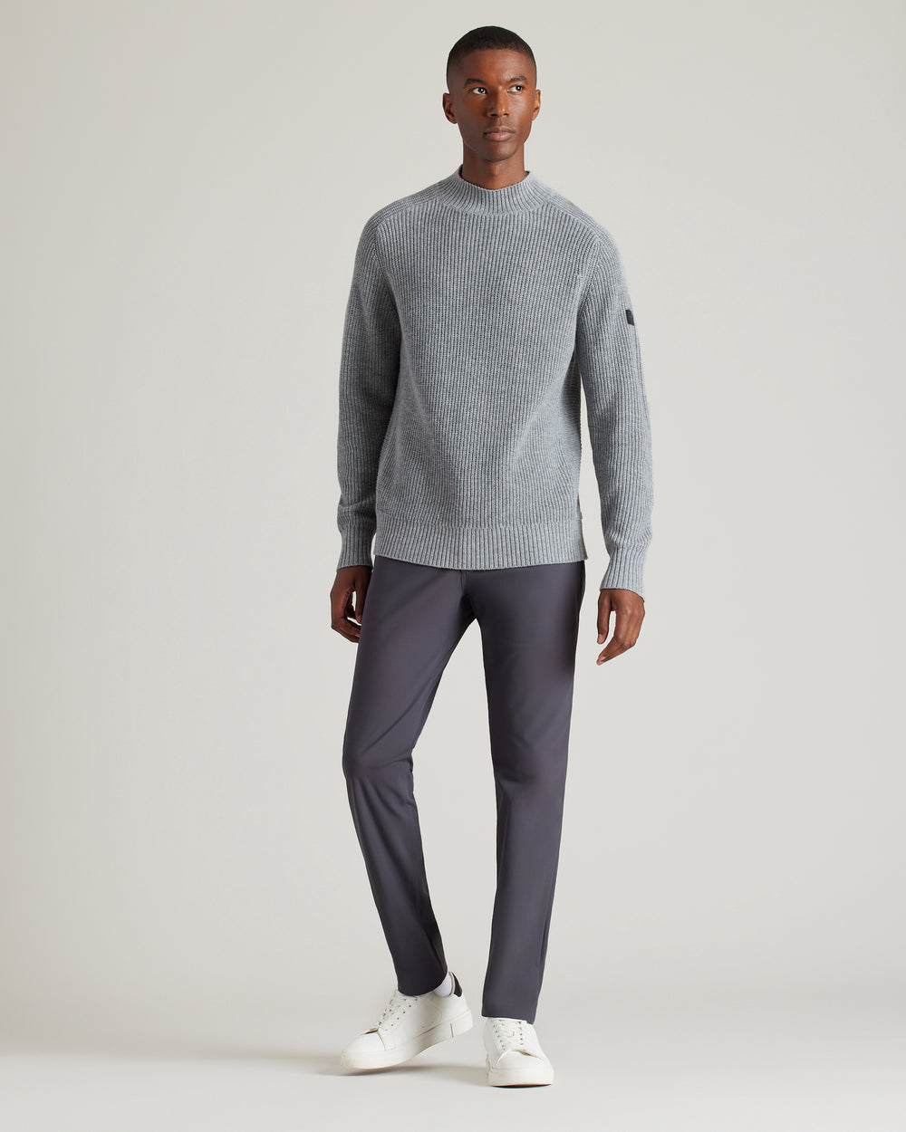 Beacon Cashmere Blend Mock Neck Sweater - US 6598