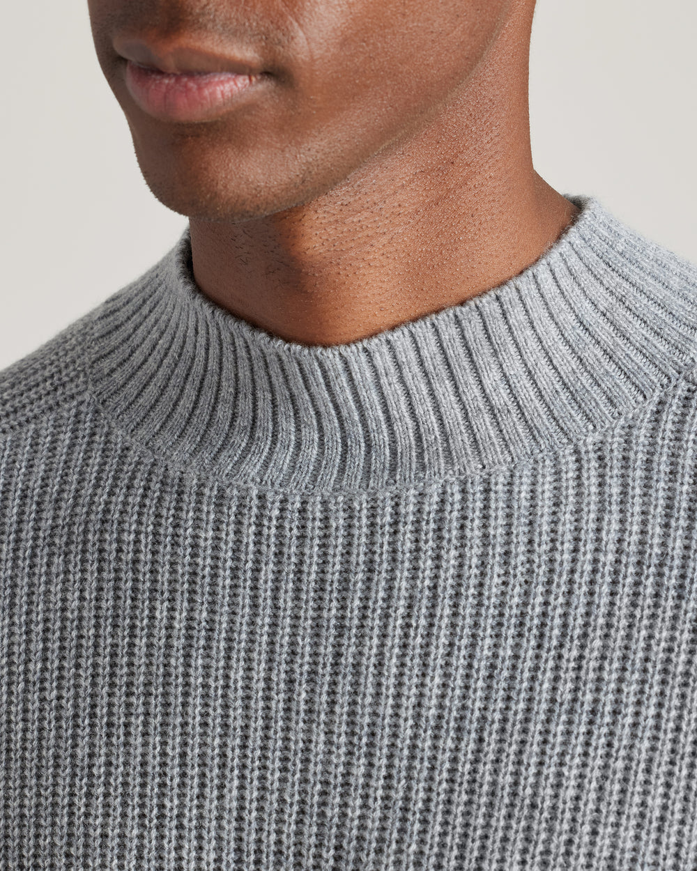 Beacon Cashmere Blend Mock Neck Sweater - US 6598
