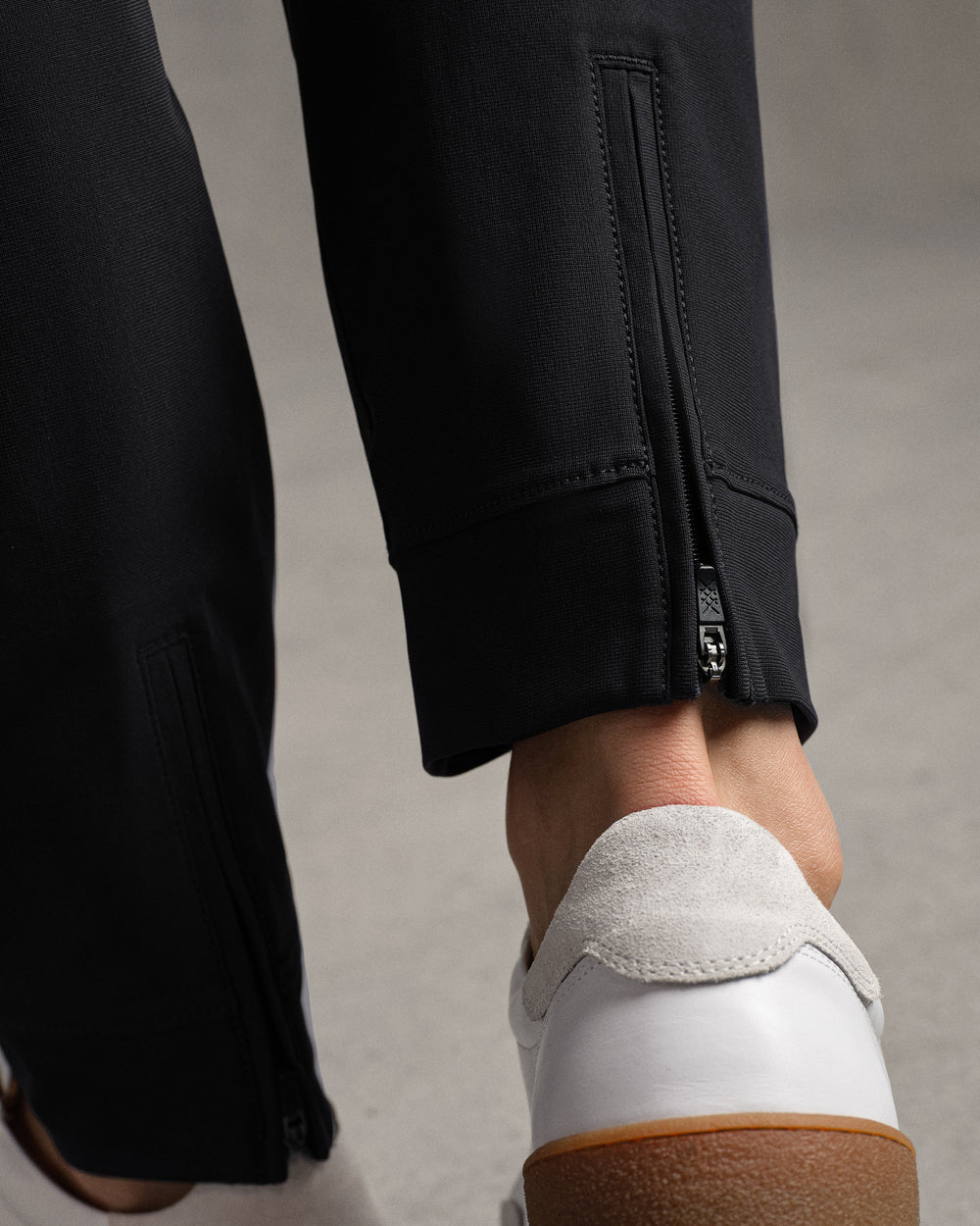 Commuter® Pro Jogger - US 4379