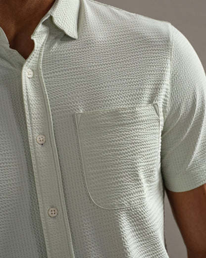 Commuter® Seersucker Short Sleeve Button Down - US 0451