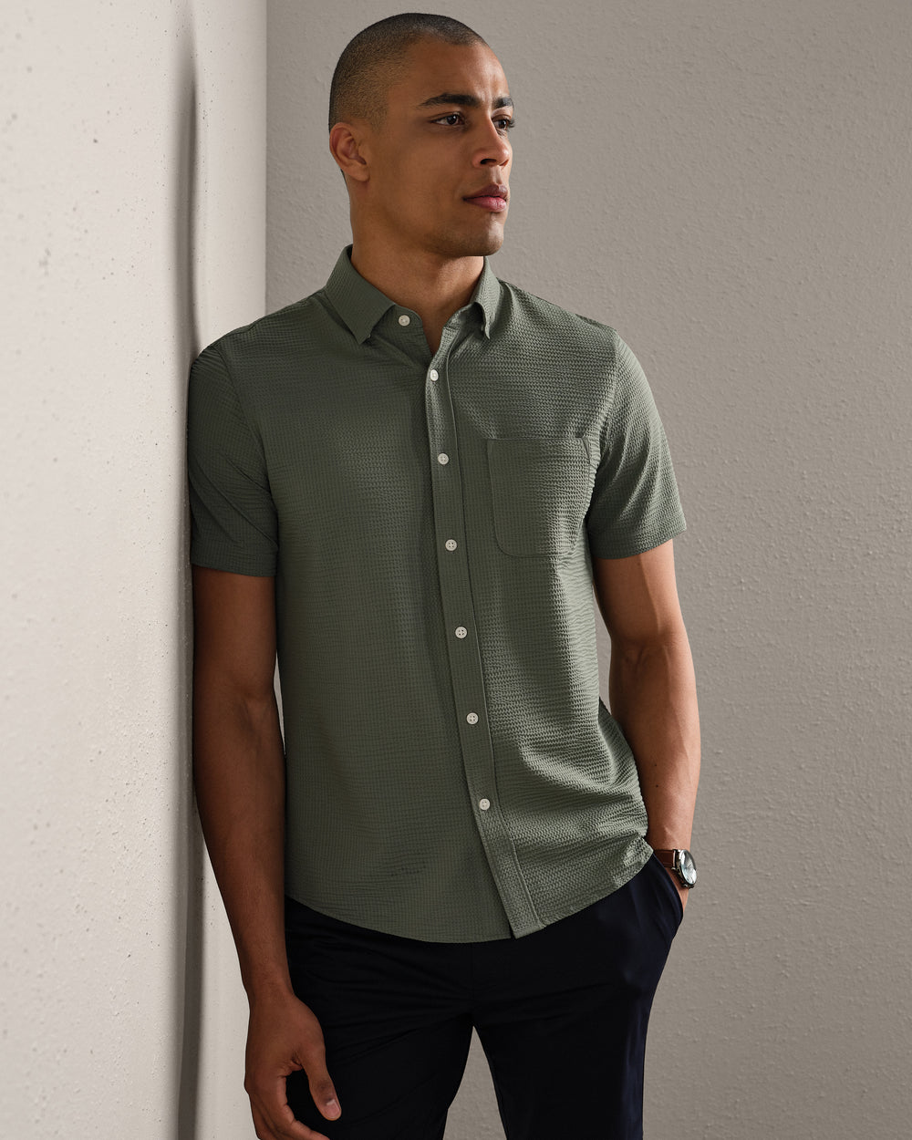 Commuter® Seersucker Short Sleeve Button Down - US 7087