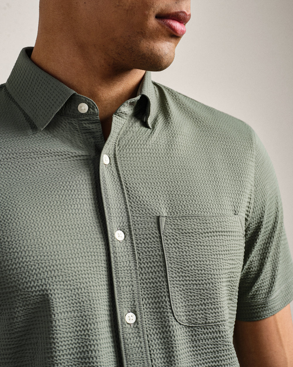 Commuter® Seersucker Short Sleeve Button Down - US 7087