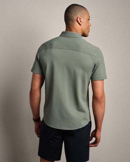 Commuter® Seersucker Short Sleeve Button Down - US 7087