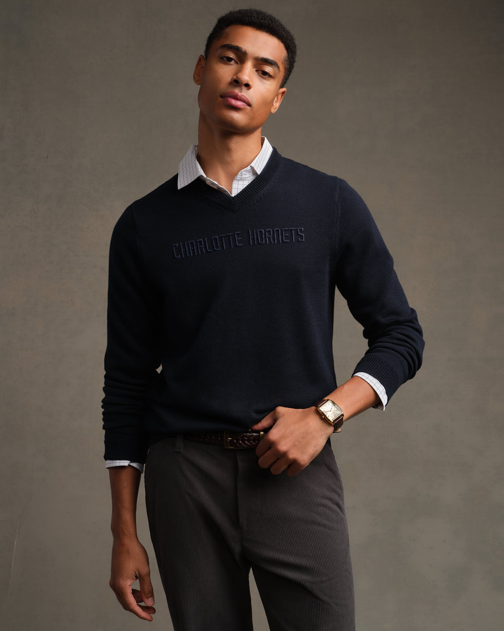 Charlotte Hornets NBA Commuter® V-Neck Sweater - US 1295