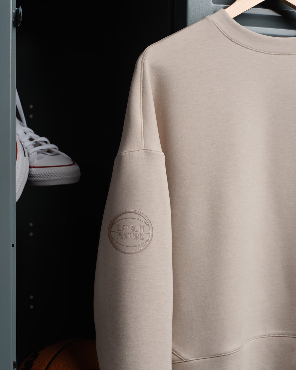 Detroit Pistons NBA DreamGlow® Crew Neck - US 2889