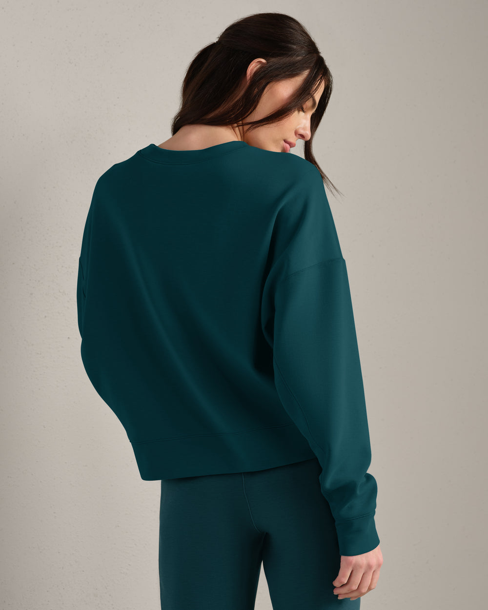DreamGlow® Crew Neck - US 8609