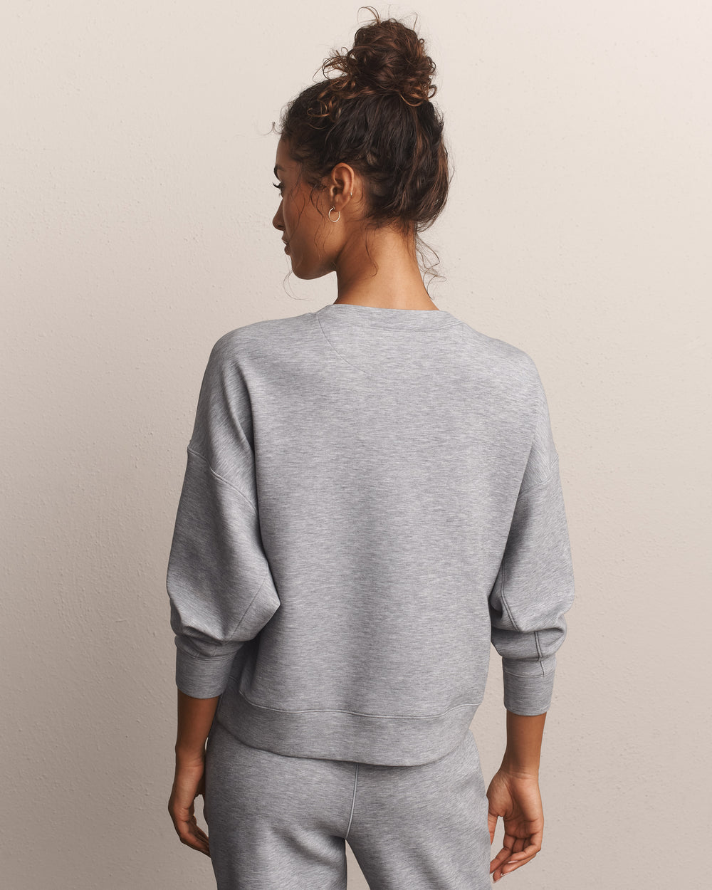 DreamGlow® Crew Neck - US 7475
