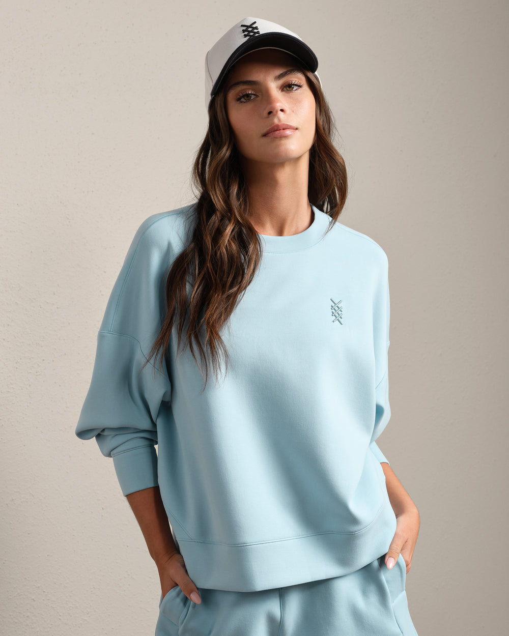 DreamGlow® Crew Neck - US 2652