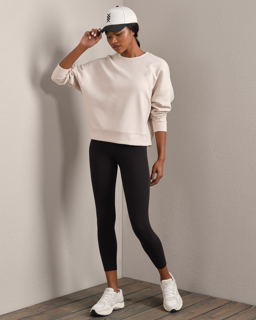 DreamGlow® Crew Neck - US 9786