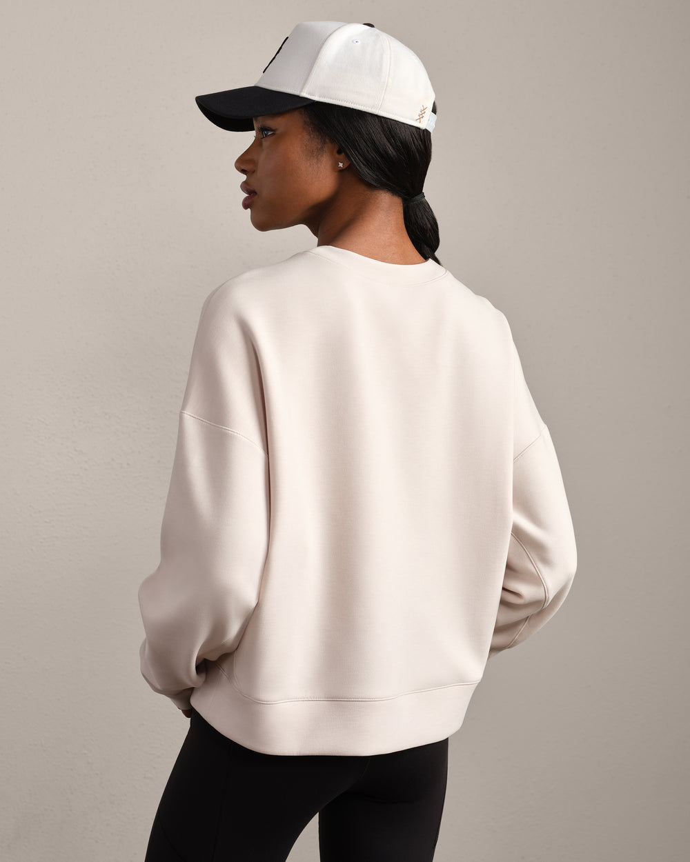 DreamGlow® Crew Neck - US 9786