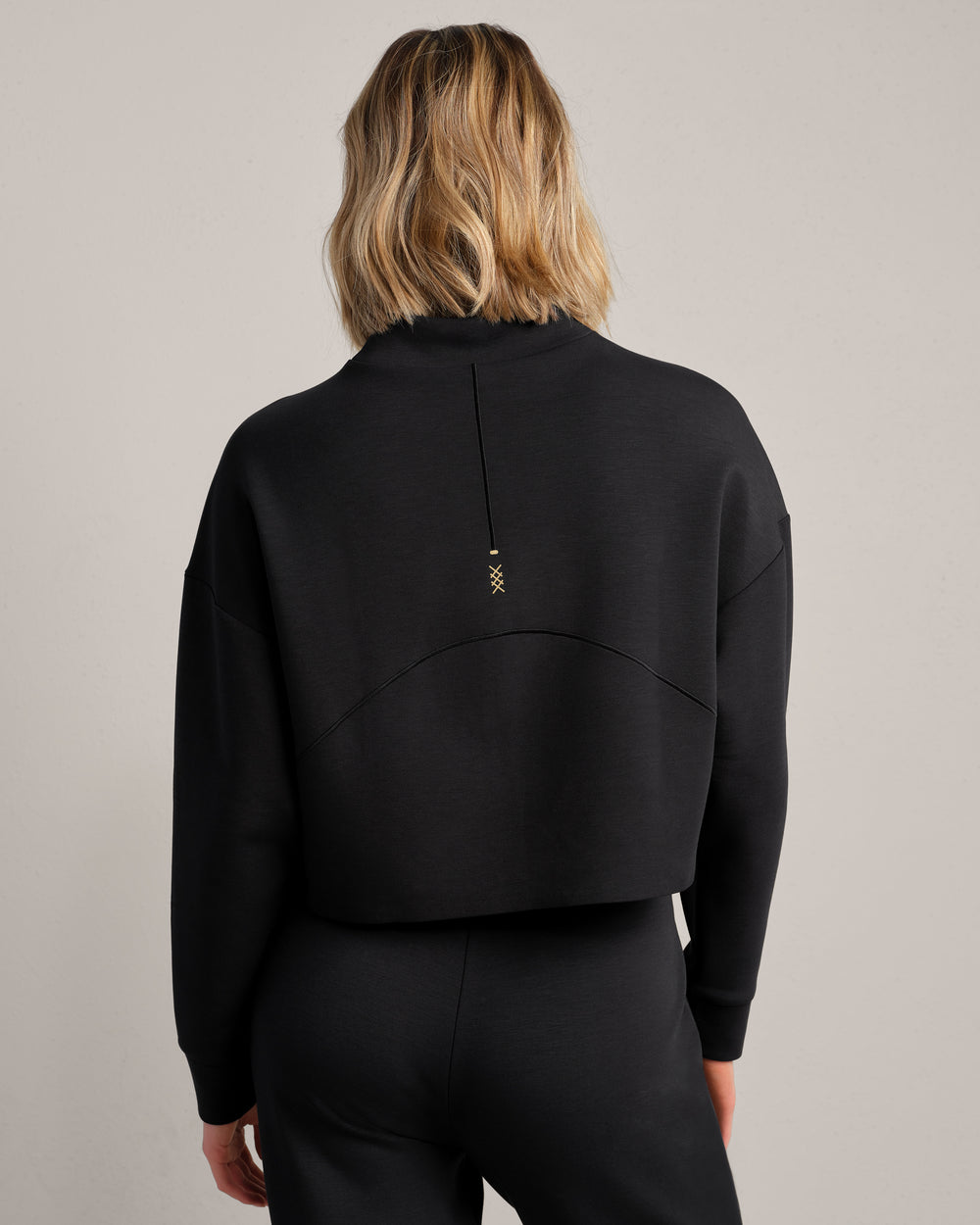 DreamGlow® Cropped Mock Neck - US 5564
