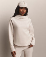 DreamGlow® Easy Pullover - US 6609
