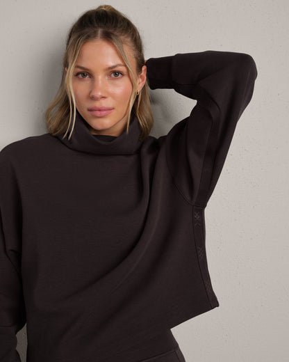 DreamGlow® Mock Neck - US 3840