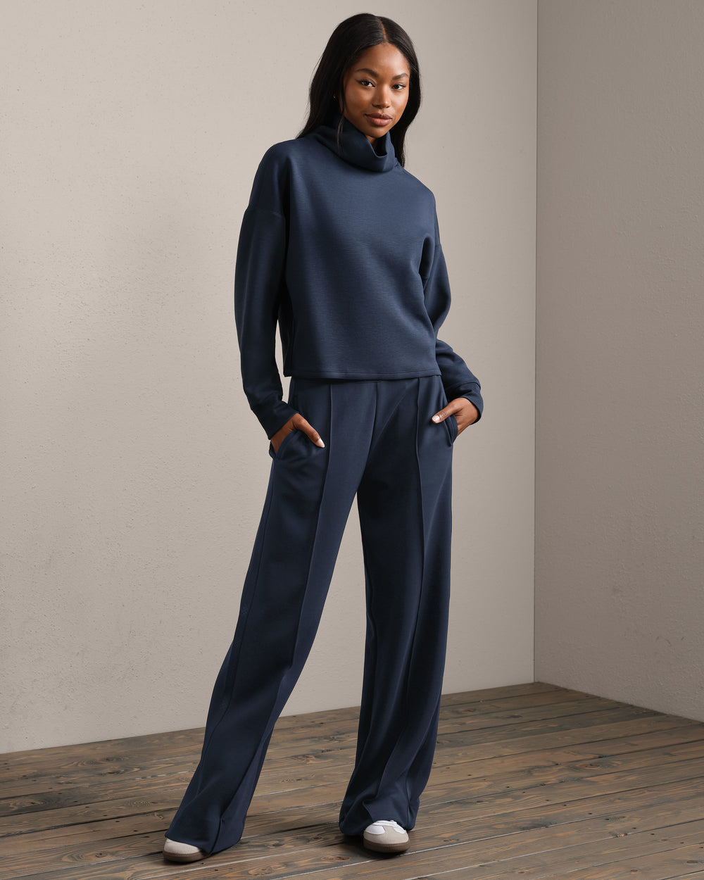 DreamGlow® Mock Neck - US 4070
