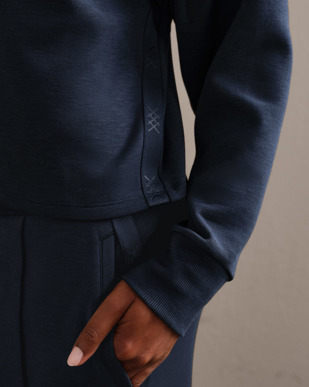 DreamGlow® Mock Neck - US 4070