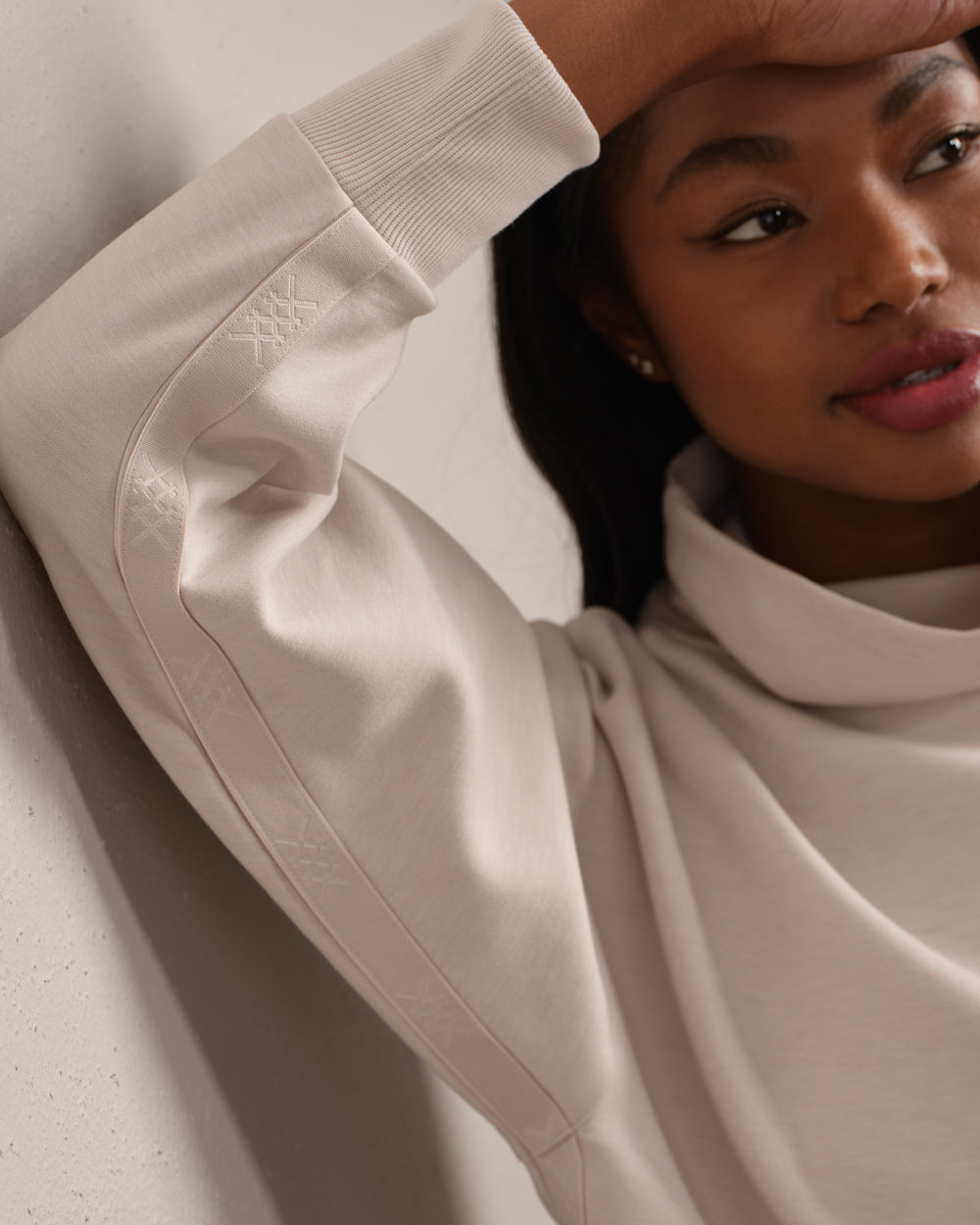 DreamGlow® Mock Neck - US 4464