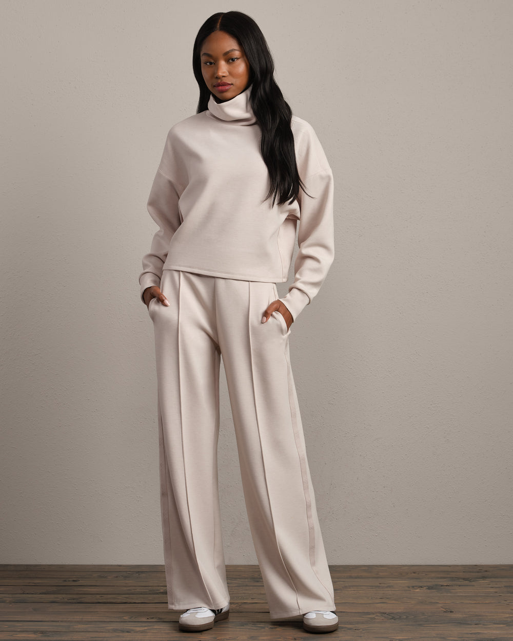 DreamGlow® Mock Neck - US 4464