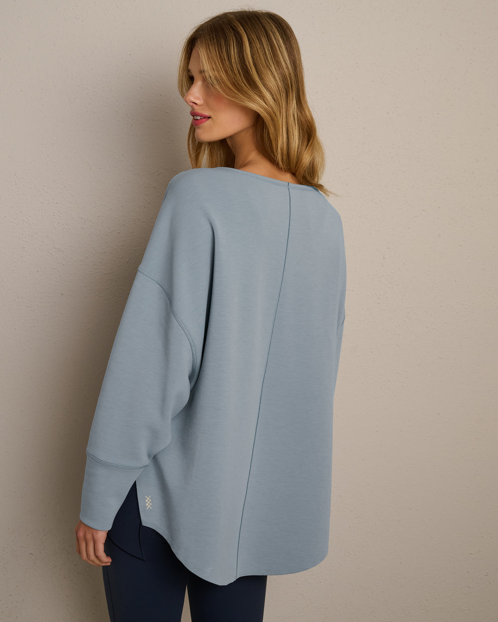 DreamGlow® Pullover - US 8980
