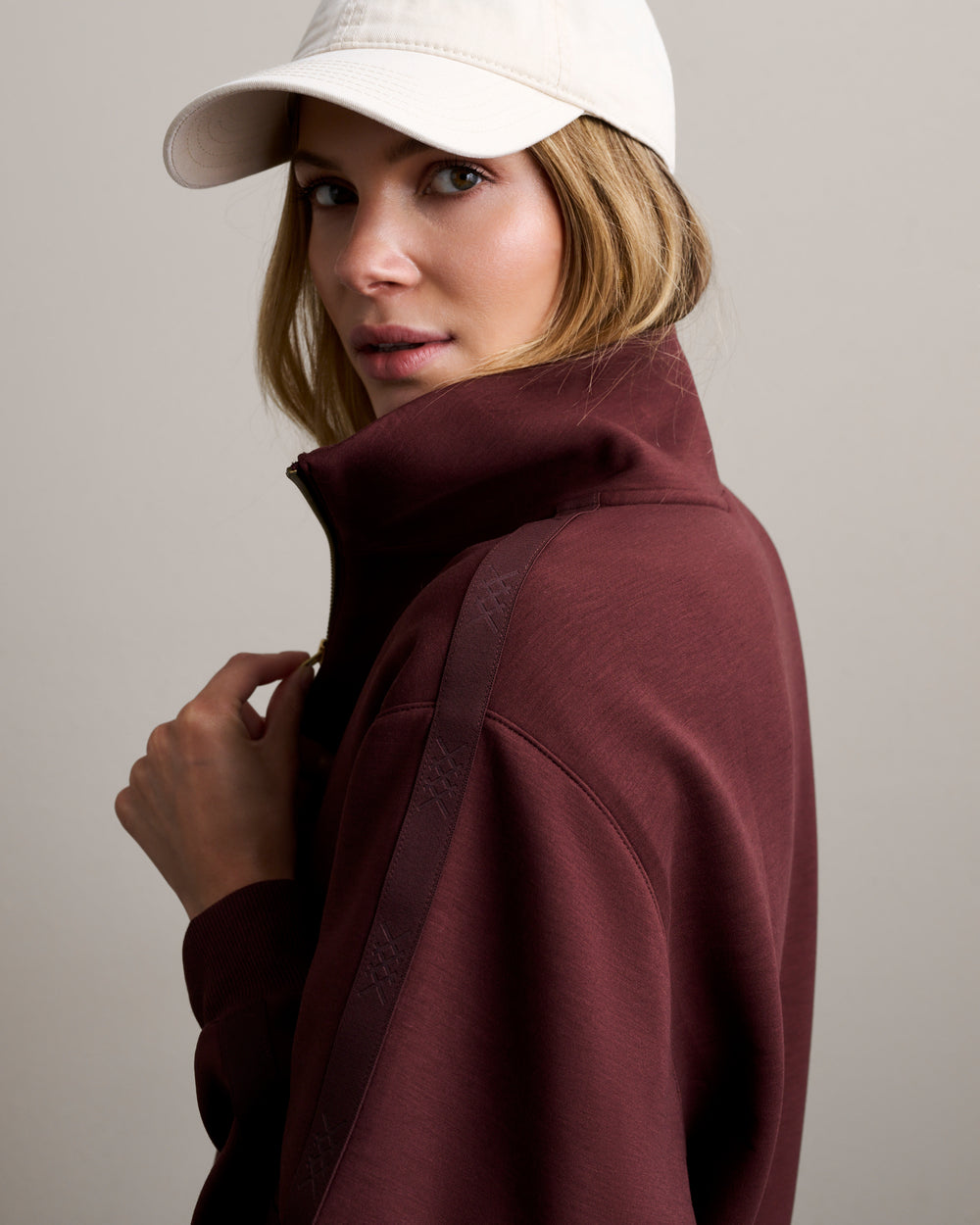 DreamGlow® Track 1/2 Zip - US 9352