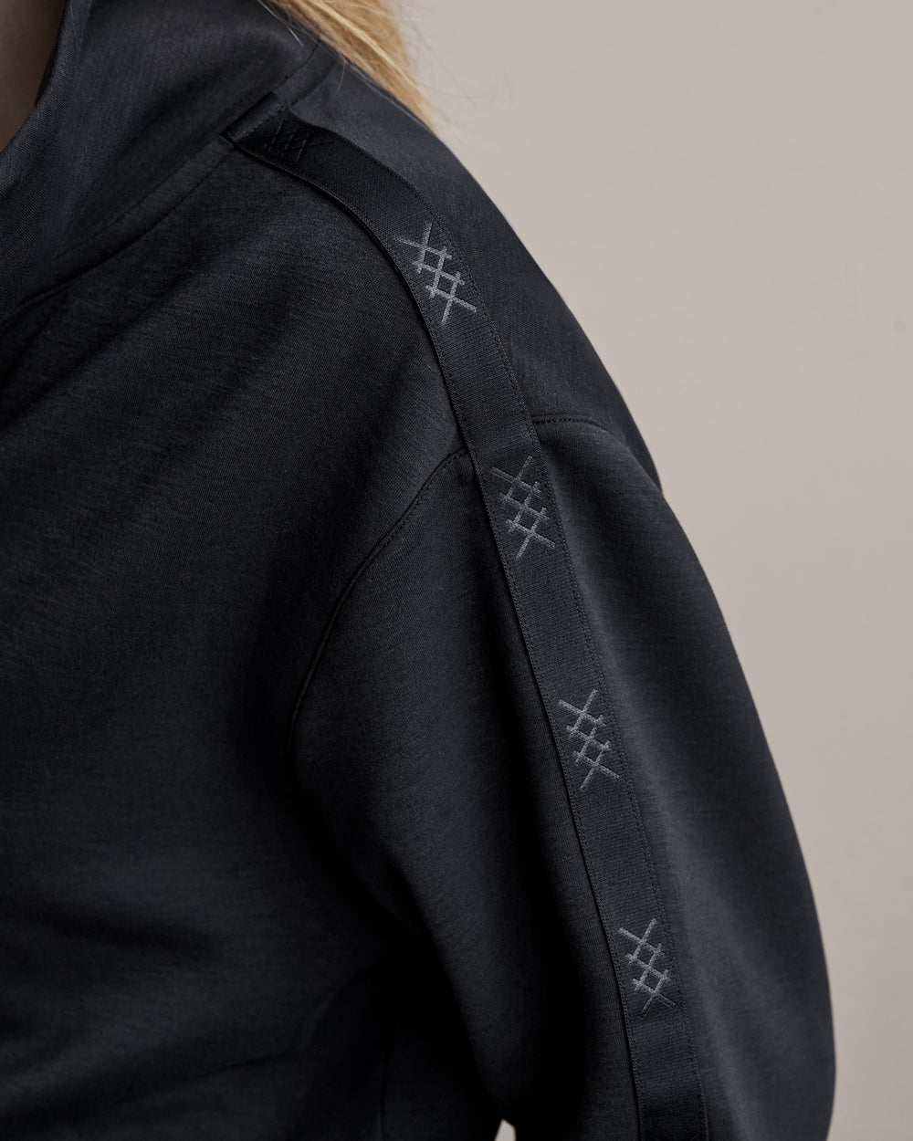 DreamGlow® Track 1/2 Zip - US 5129