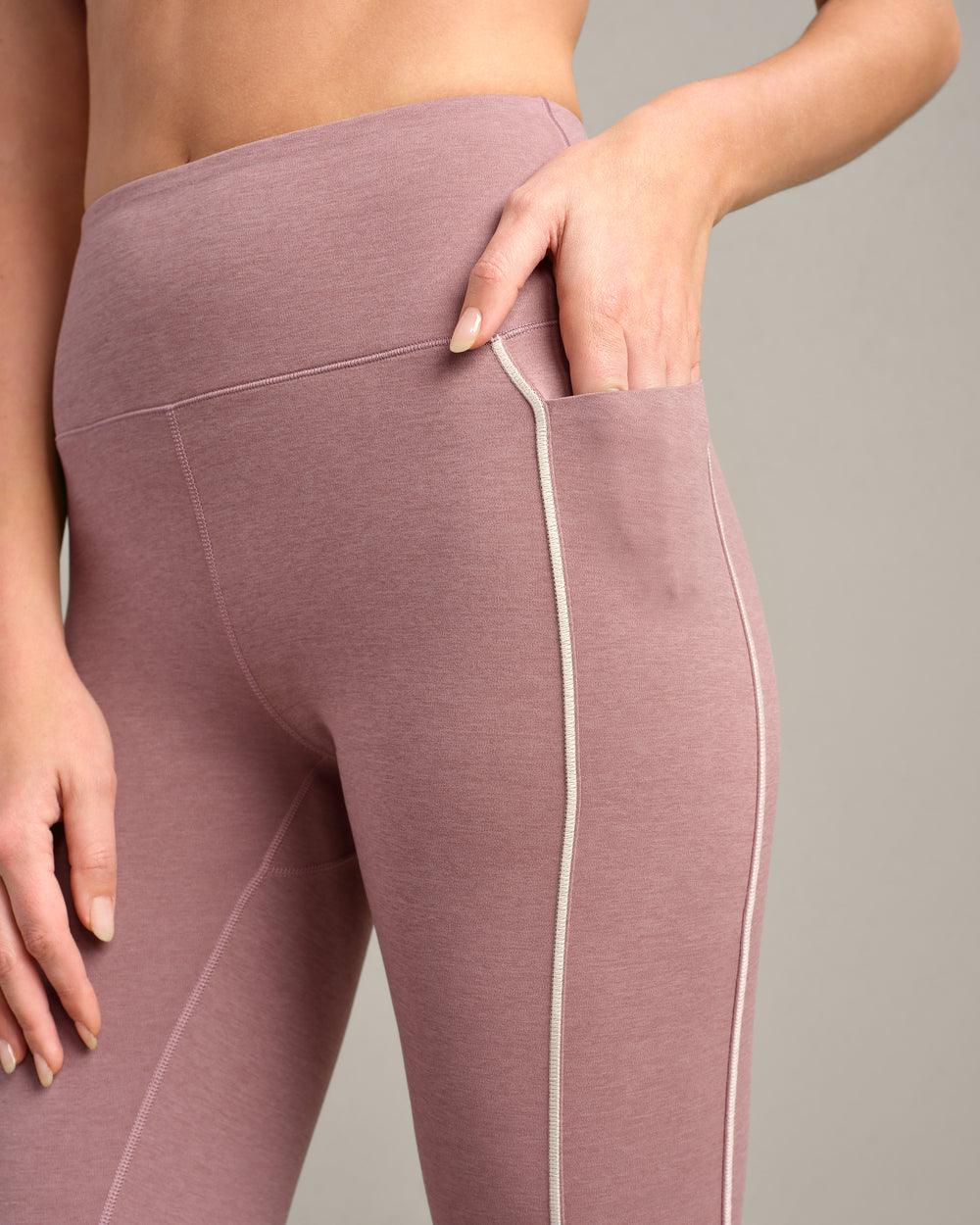 Heather Revive™ Contrast 7/8 Pocket Legging - US 3327