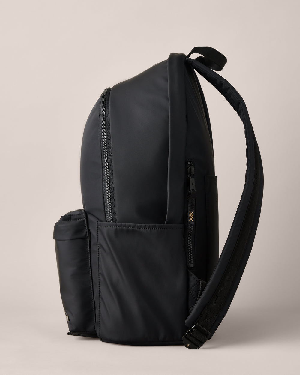 On The Daily Backpack - US 6029