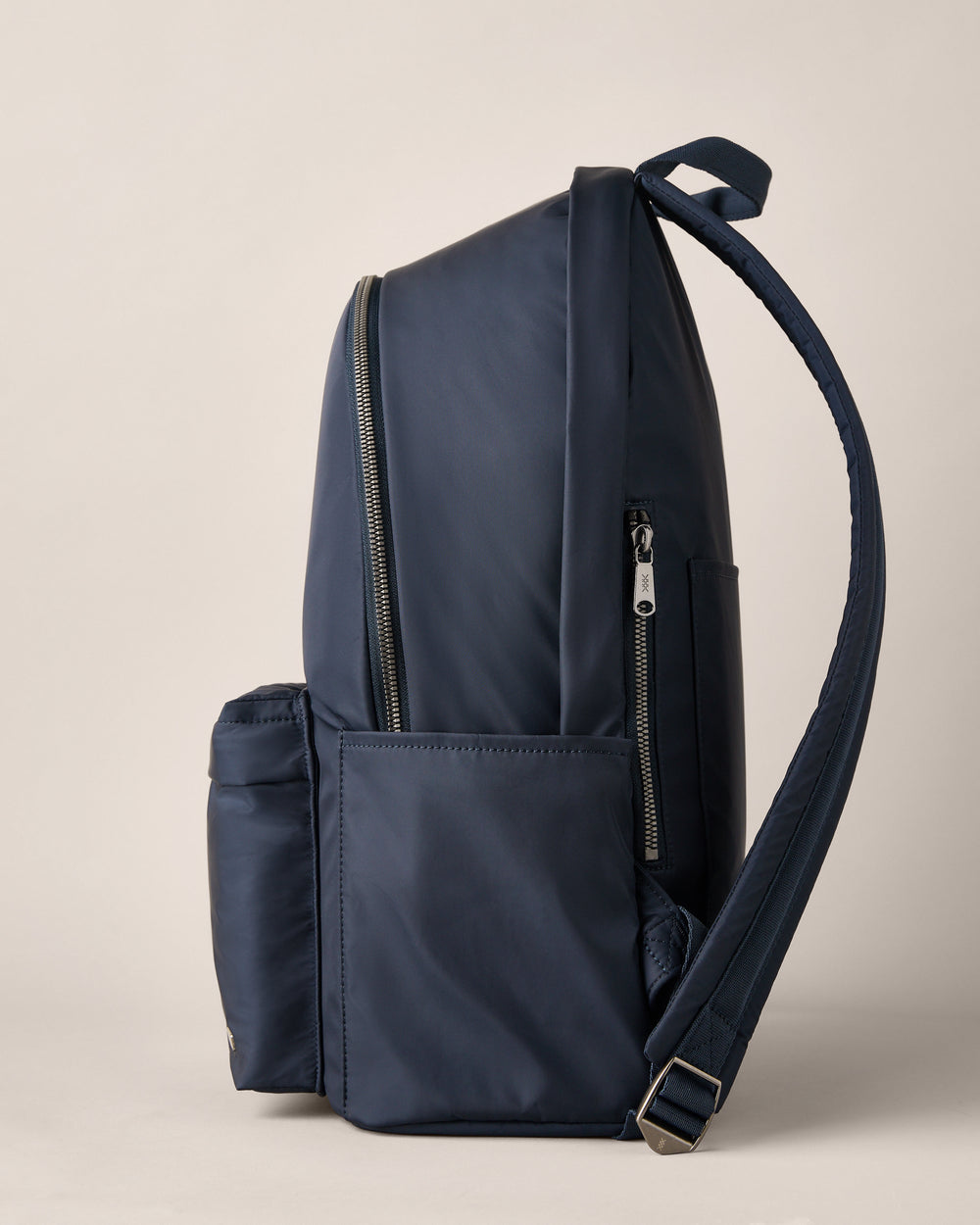 On The Daily Backpack - US 9074