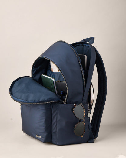 On The Daily Backpack - US 9074