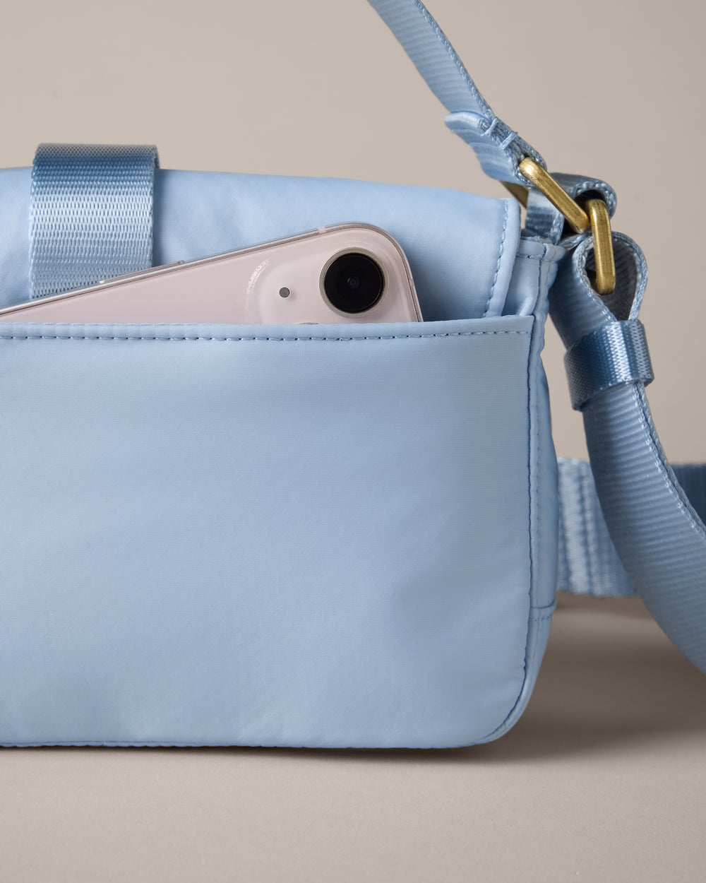 On The Daily Crossbody Bag - US 8037