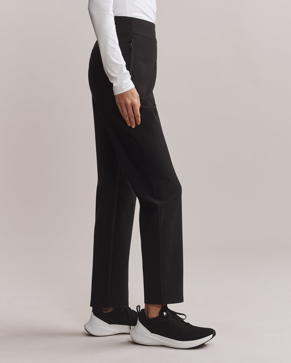 Outplay Pant - US 7534