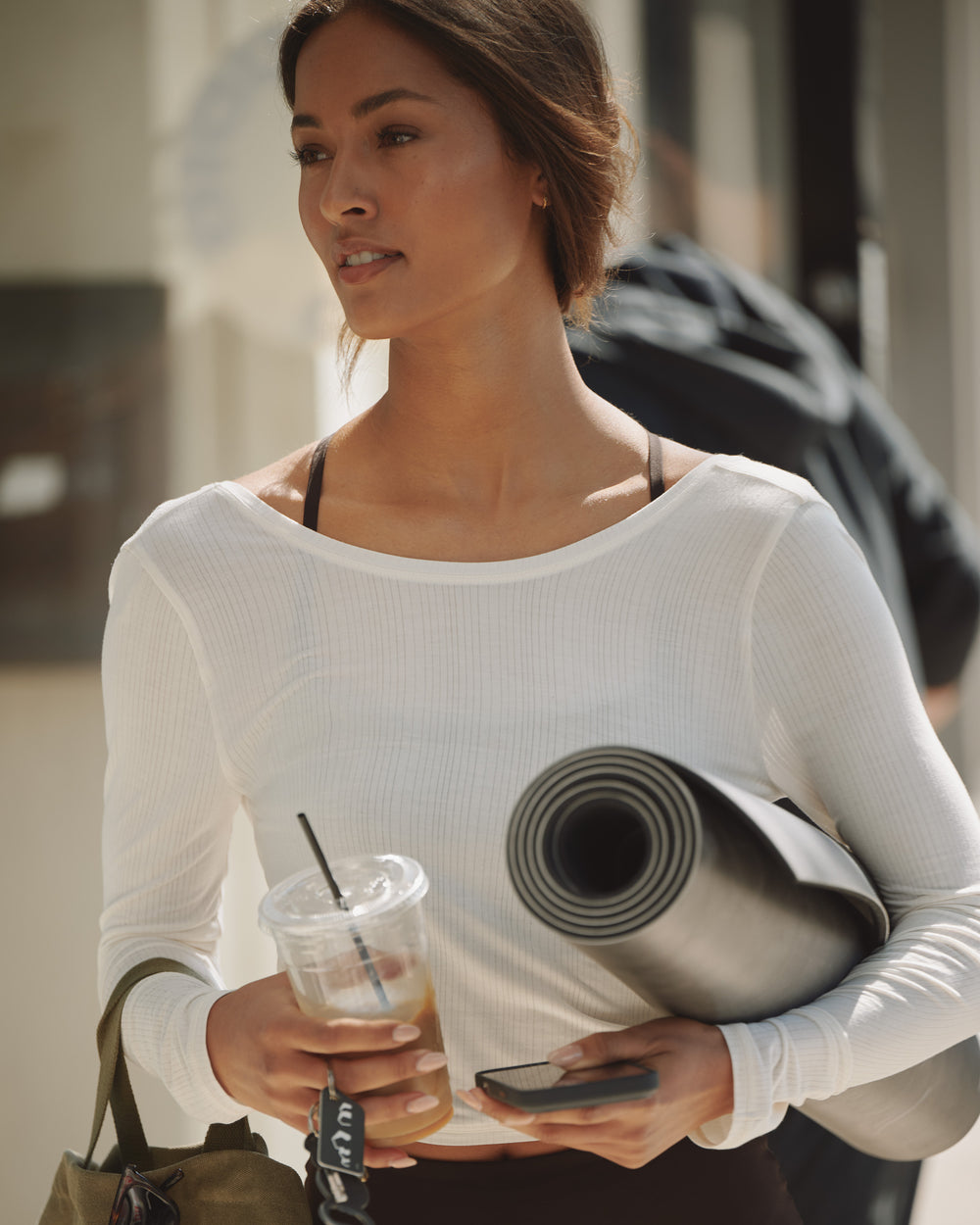 Featherweight Rib Twist Top - US 6705