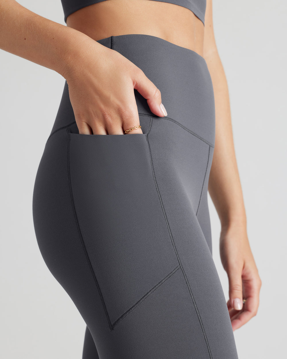 Revive™ Flare Legging - US 1465