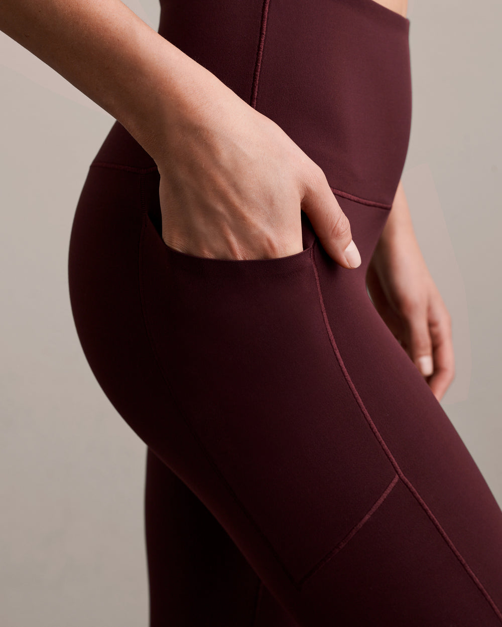 Revive™ 7/8 Pocket Legging - US 4409