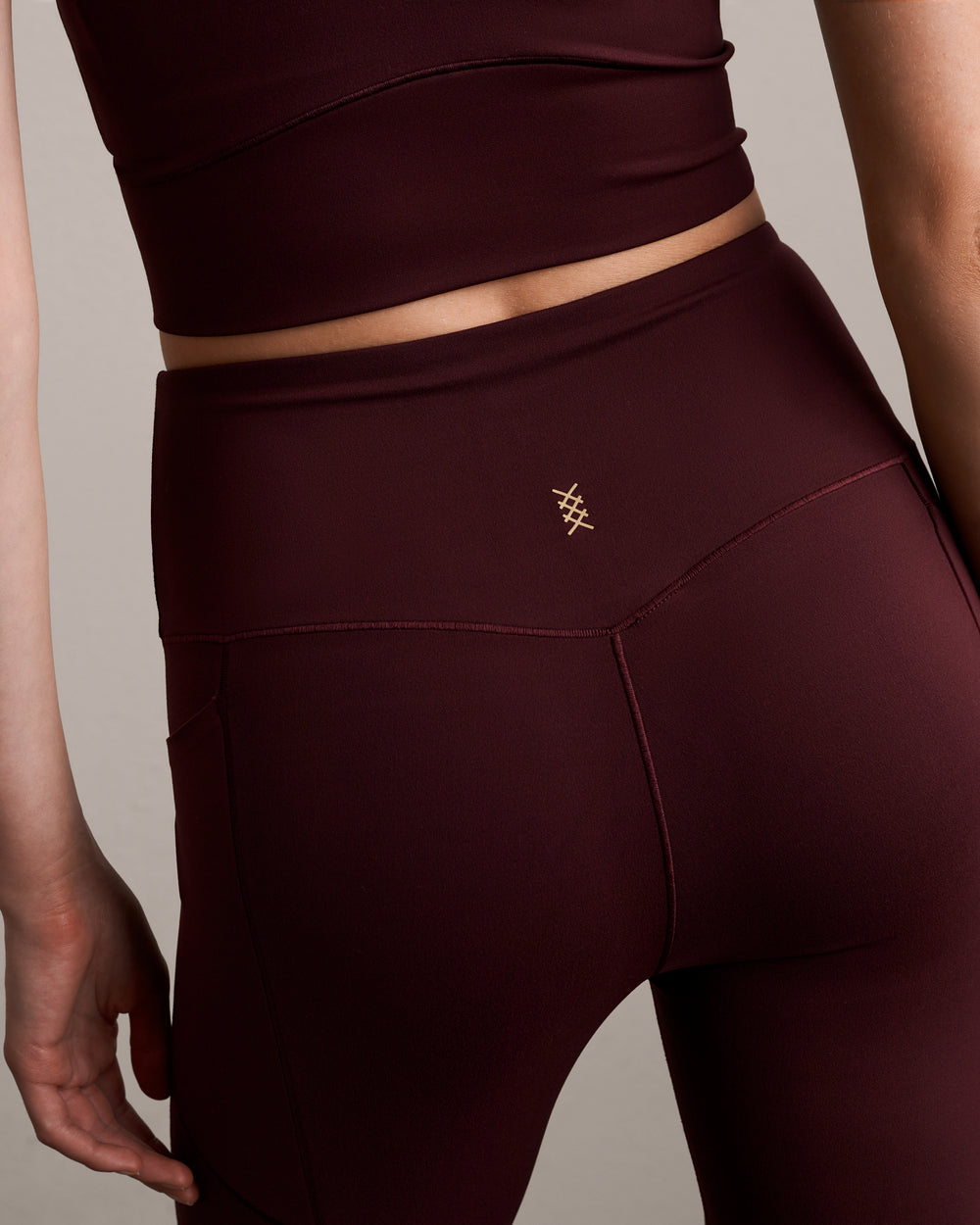 Revive™ 7/8 Pocket Legging - US 4409