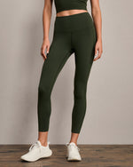 Revive™ 7/8 Pocket Legging - US 4423