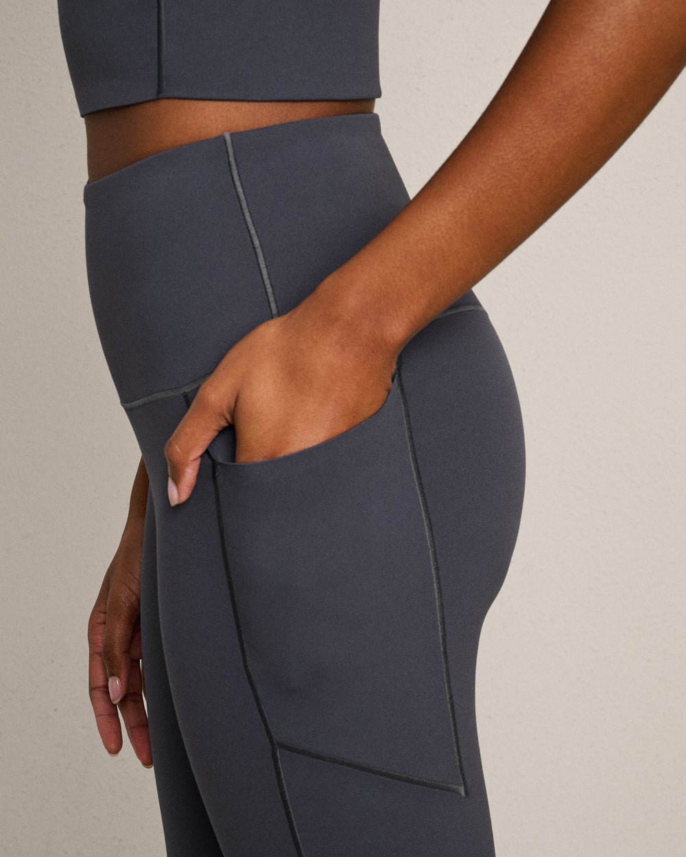 Revive™ 7/8 Pocket Legging - US 2002