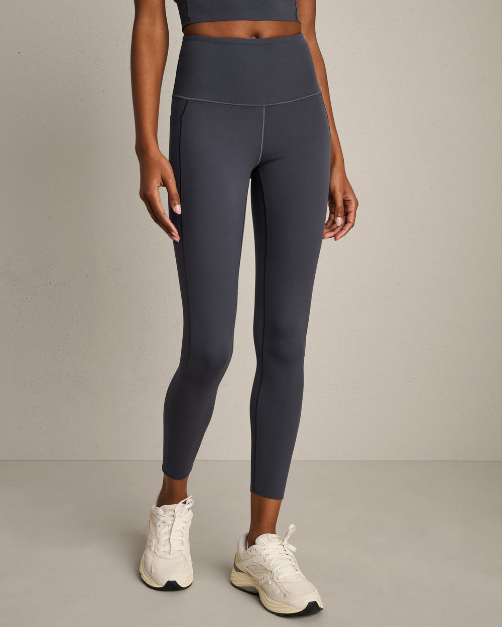 Revive™ 7/8 Pocket Legging - US 2002