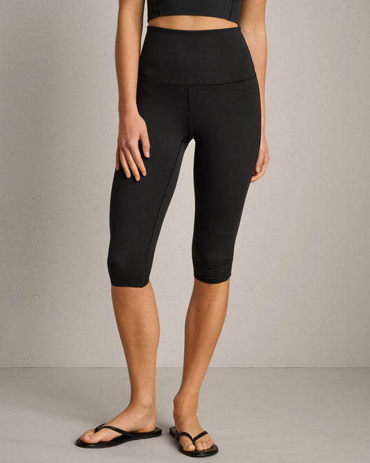 Revive™ Capri Legging - US 8229