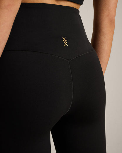 Revive™ Capri Legging - US 8229