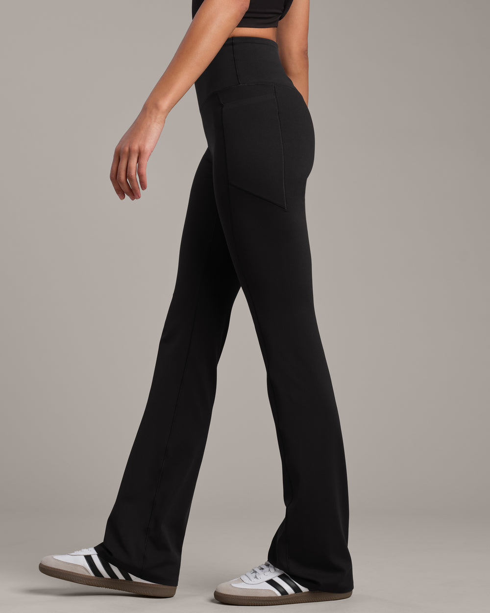 Revive™ Flare Legging - US 9264