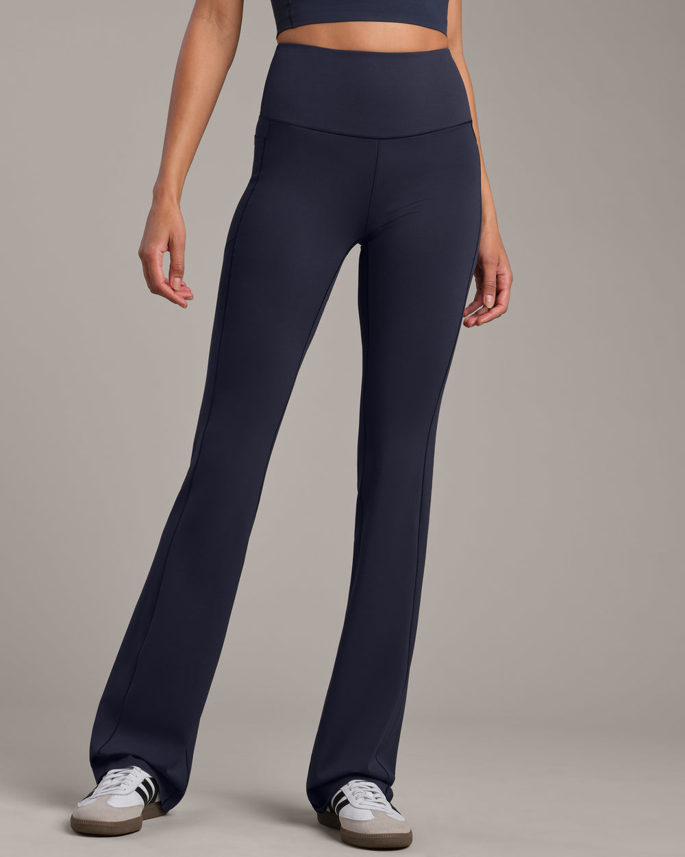 Revive™ Flare Legging - US 3984