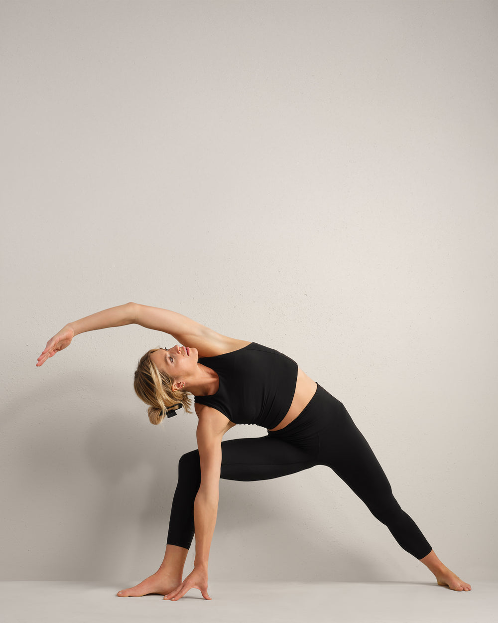 Revive™ Longline Bra - US 8454