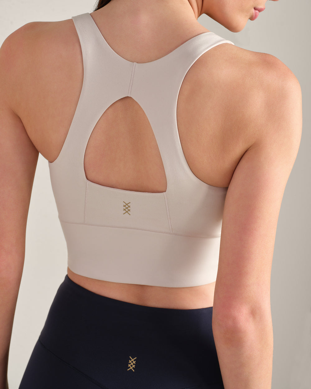 Revive™ Scoop Longline Bra - US 4255