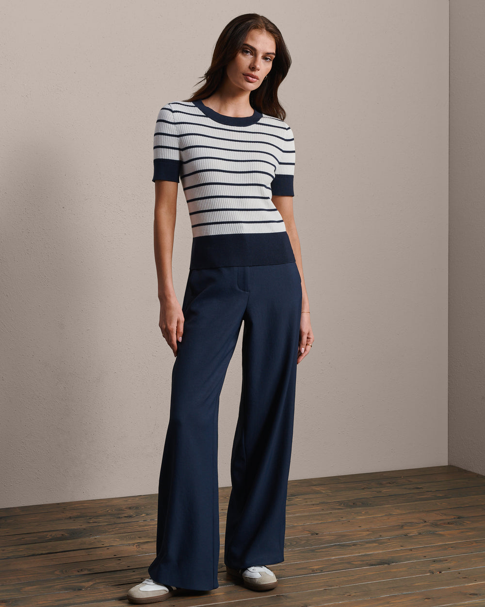 Short Sleeve Sweater - US 7925
