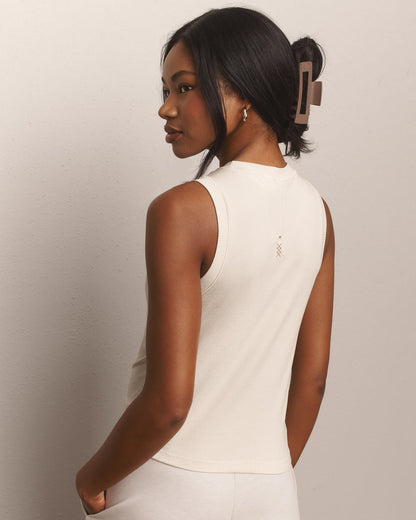 Strata Tank - US 9425