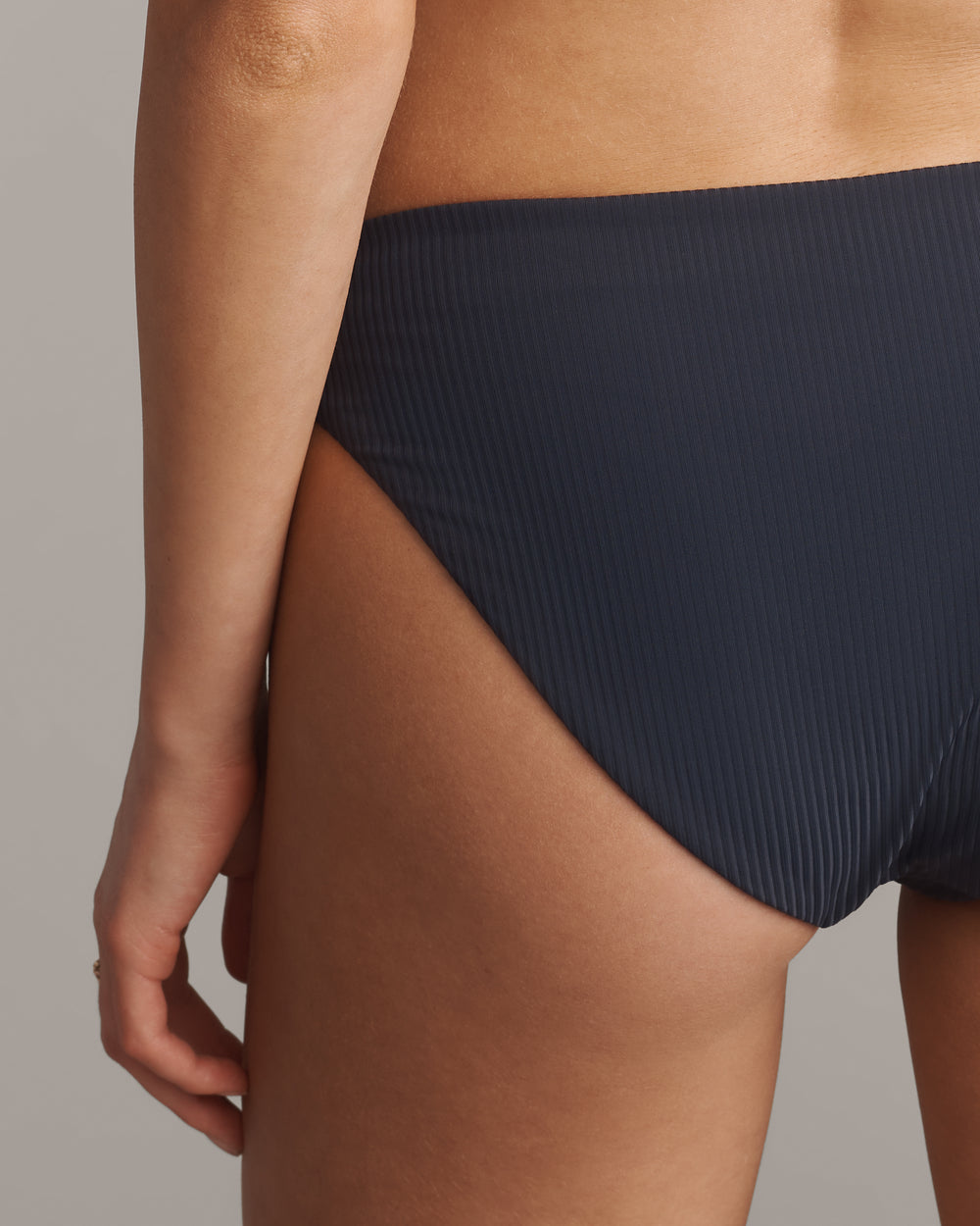 Wavemaker Mid Rise Bottom - US 6090